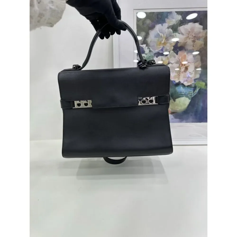 Louis Vuitton Women Pre-Loved Bag Very Good Condition